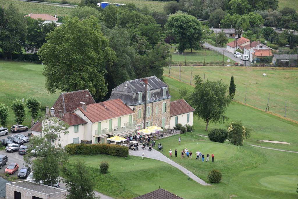 Hotel Helios - Golf Salies-de-Bearn Exterior photo