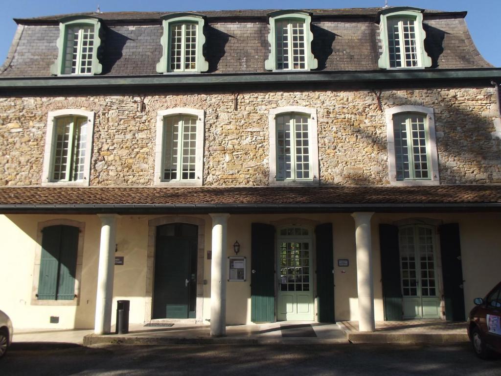 Hotel Helios - Golf Salies-de-Bearn Exterior photo